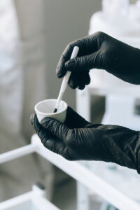 Usuwanie makijażu permanentnego – z czym się wiąże i jak działa?