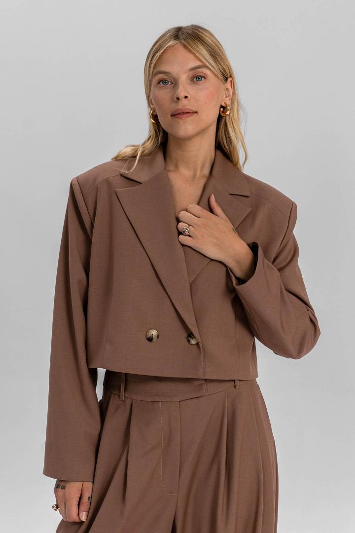 velo-golden-brown (1).jpg